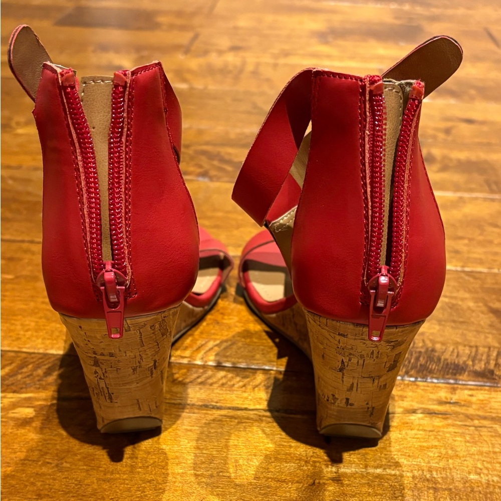 Kenneth Cole Reaction T-Strap Ava Red Wedge Sandals - Picture 6 of 15